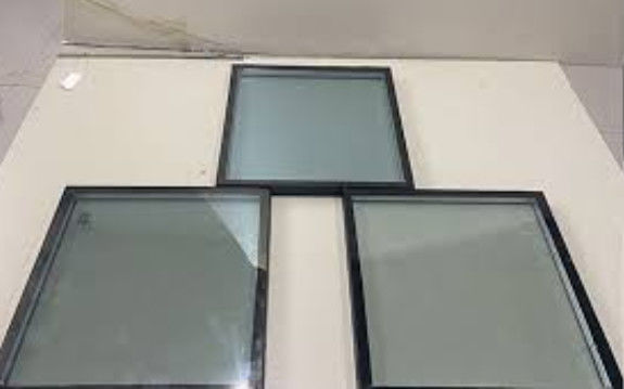Kính cách nhiệt có độ phản xạ nhiệt thấp / có độ khắc axit cho khách sạn / văn phòng / trường học / cửa hàng