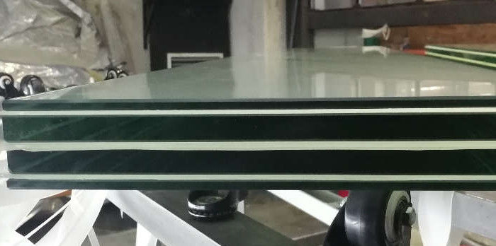 Kính mạ nhựa tinh khiết là lựa chọn tối ưu cho các vật liệu xây dựng mạnh mẽ và tinh khiết
