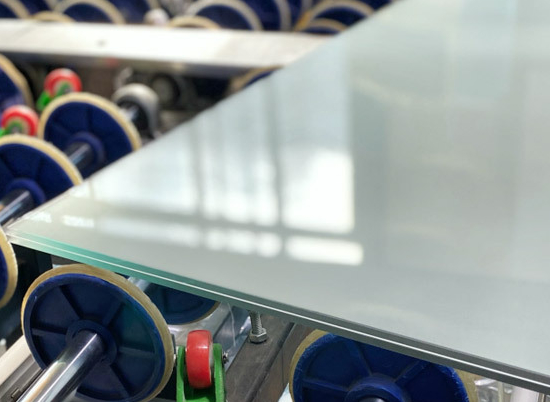 Chứng nhận Tiêu chuẩn Úc AS/NZS 2208: 1996 Chứng nhận CE Kính nhiều lớp trong suốt và màu 6.38mm đến 13.52mm