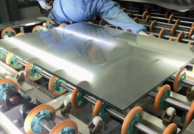 Nhà máy Qingdao PVB/SGP/EVA Transparency Laminated Safety Glass Panel cho xây dựng