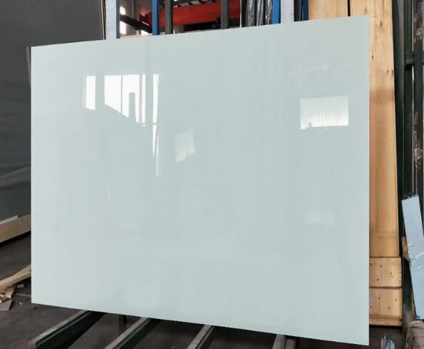 Bán nhà máy 6.38mm/10.38mm/12.38mm/10.76mm/12.76mm Đẹp/trắng/màu PVB Layer Laminated Glass